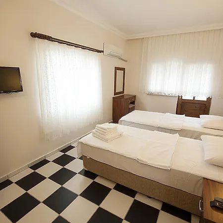 Hotel Zeus İçmeler